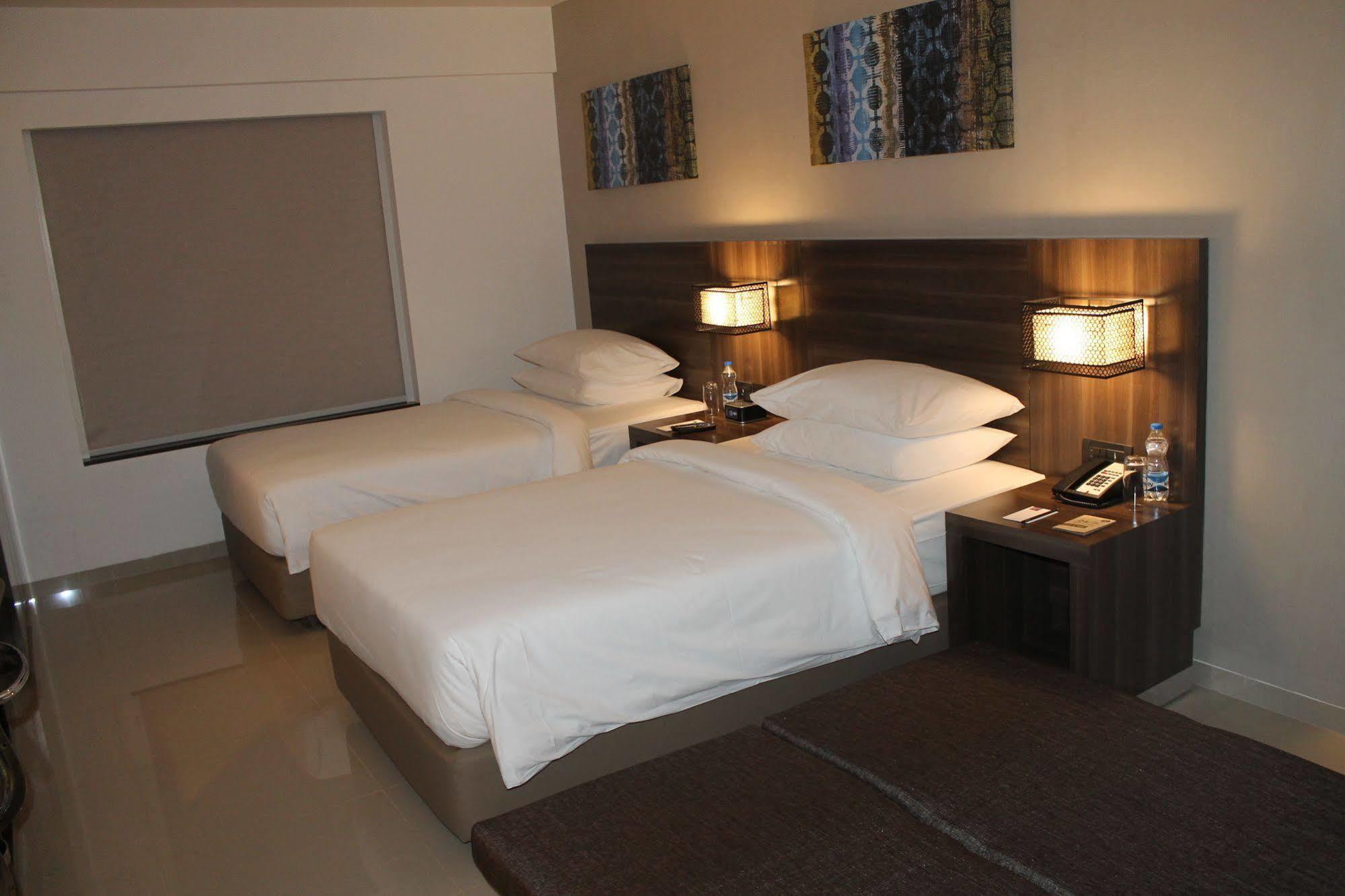 The Residency Towers, Rameswaram Hotell Exteriör bild